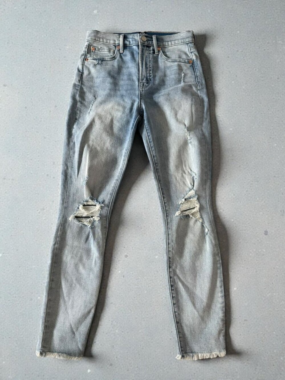 GAP Light Wash Distressed True Skinny Jeans Size US 2 / 26